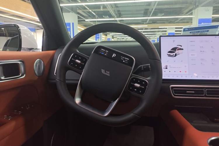 Used Li Auto L6 2025 Pro Smart Refresh Edition Steering Wheel