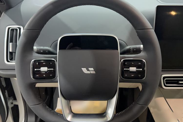 Used Li Auto L6 2025 Pro Smart Refresh Edition Steering Wheel