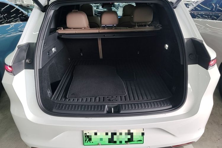 Used Li Auto L6 2025 Pro Smart Refresh Edition Trunk