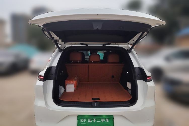 Used Li Auto L6 2025 Pro Smart Refresh Edition Trunk