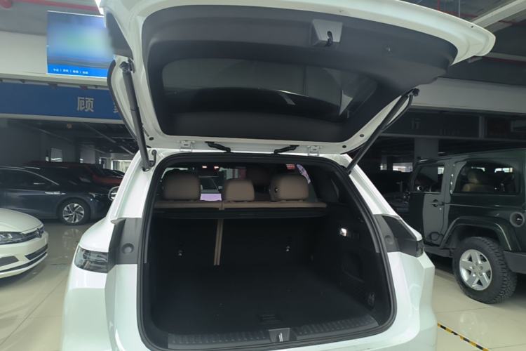 Used Li Auto L6 2025 Max Smart Refresh Edition Trunk