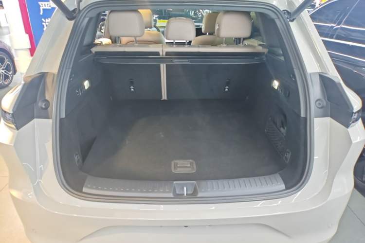 Used Li Auto L6 2025 Max Smart Refresh Edition Trunk
