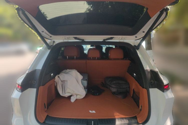Used Li Auto L6 2025 Max Smart Refresh Edition Trunk