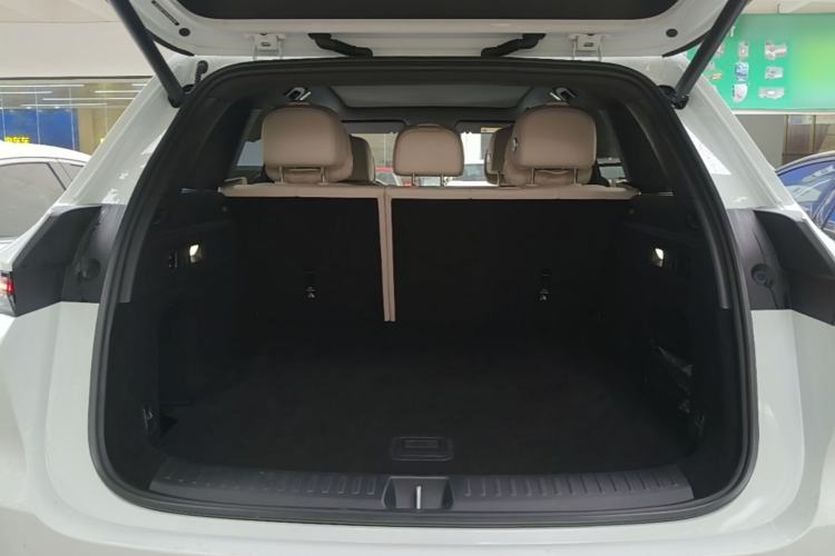 Used Li Auto L6 2025 Max Smart Refresh Edition Trunk