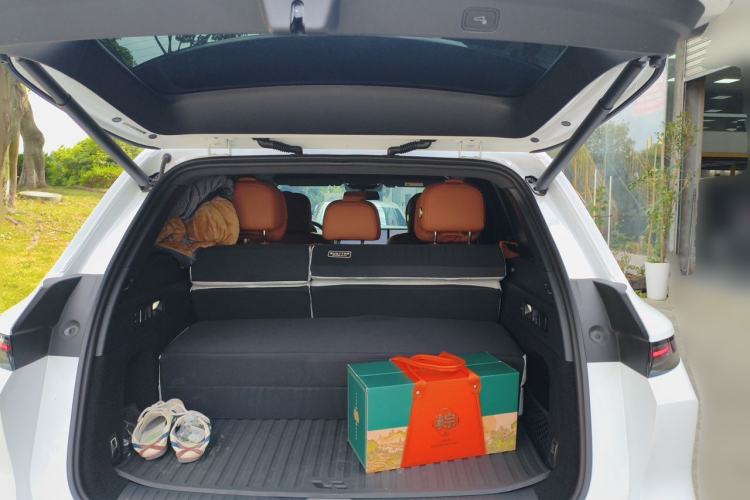Used Li Auto L6 2025 Pro Smart Refresh Edition Trunk