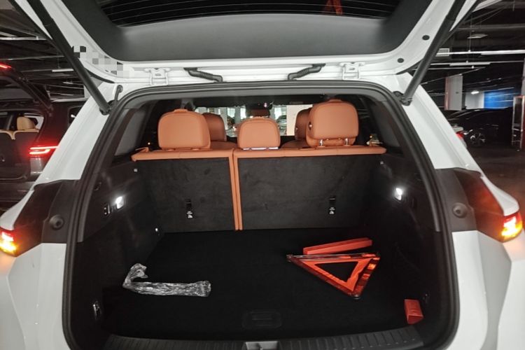 Used Li Auto L6 2025 Max Smart Refresh Edition Trunk