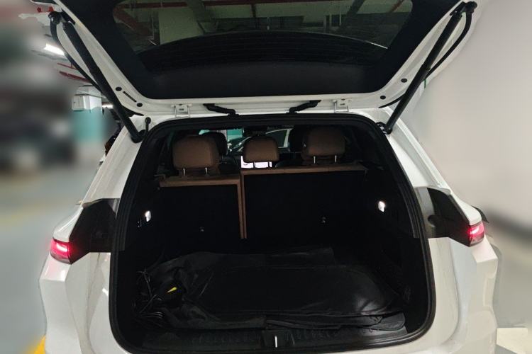 Used Li Auto L6 2025 Max Smart Refresh Edition Trunk