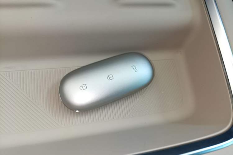 Used Li Auto L6 2025 Pro Smart Refresh Edition Vehicle Key