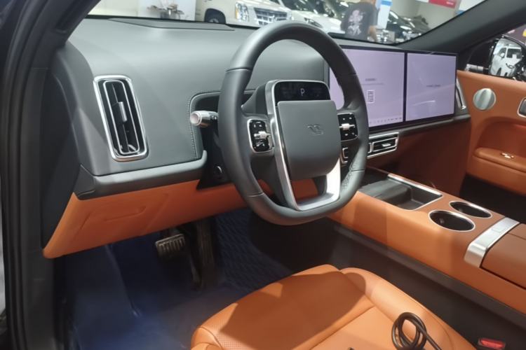 Used Li Auto L7 2023 Pro Model Center Console
