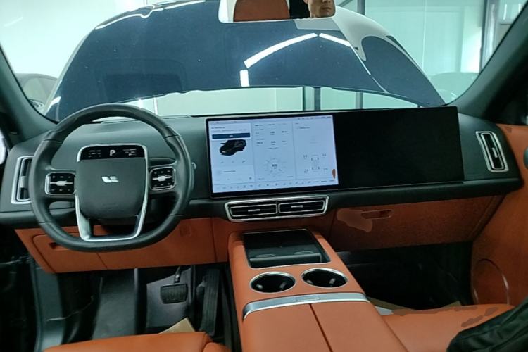Used Li Auto L7 2023 Pro Model Center Console