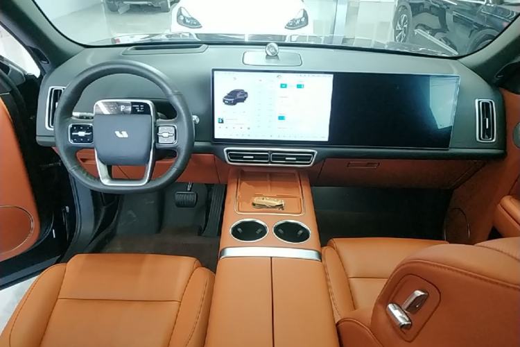 Used Li Auto L7 2023 Pro Model Center Console