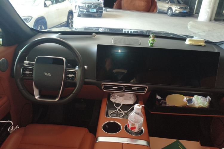 Used Li Auto L7 2023 Pro Model Center Console
