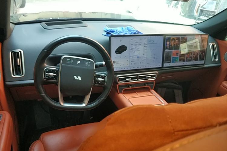 Used Li Auto L7 2023 Air model Center Console