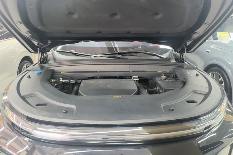 Used Li Auto L7 2023 Pro Model Engine Bay