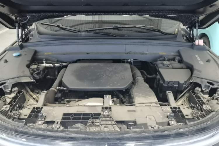 Used Li Auto L7 2023 Pro Model Engine Bay