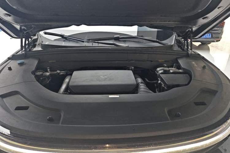 Used Li Auto L7 2023 Pro Model Engine Bay
