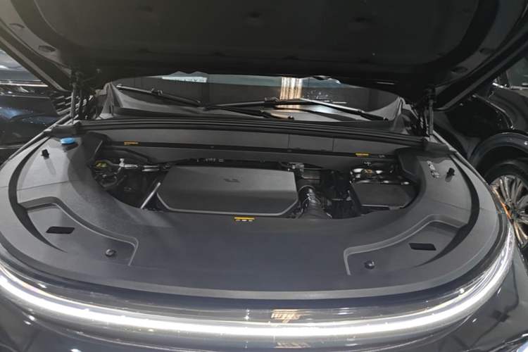 Used Li Auto L7 2023 Air model Engine Bay