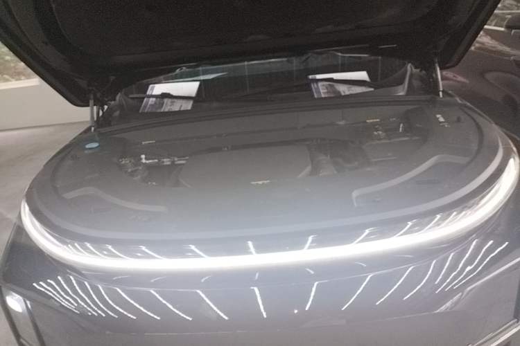 Used Li Auto L7 2023 Pro Model Engine Bay