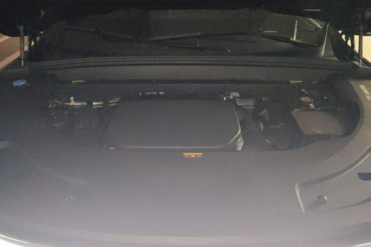 Used Li Auto L7 2023 Pro Model Engine Bay