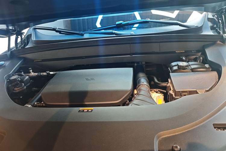 Used Li Auto L7 2023 Pro Model Engine Bay