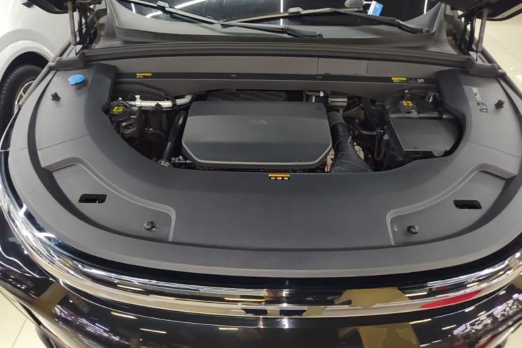 Used Li Auto L7 2023 Pro Model Engine Bay