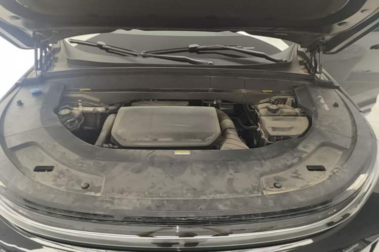 Used Li Auto L7 2023 Pro Model Engine Bay