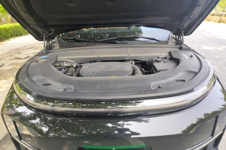 Used Li Auto L7 2023 Pro Model Engine Bay