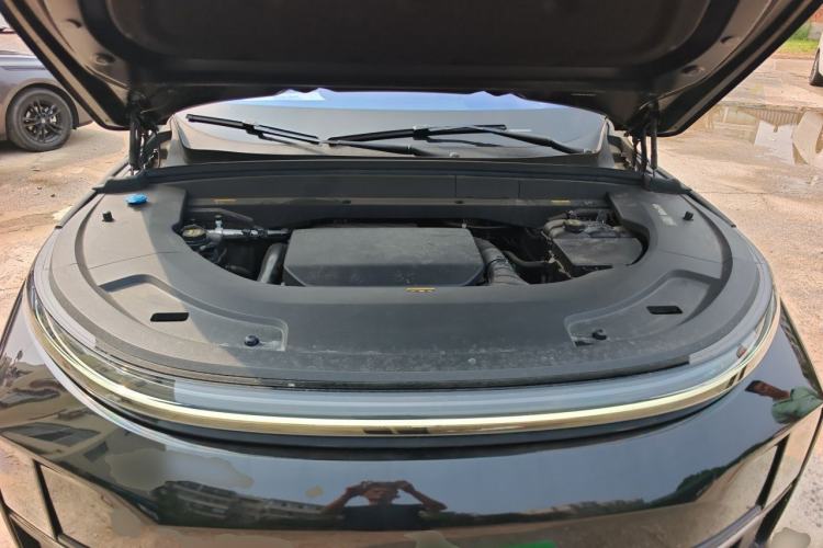 Used Li Auto L7 2023 Pro Model Engine Bay