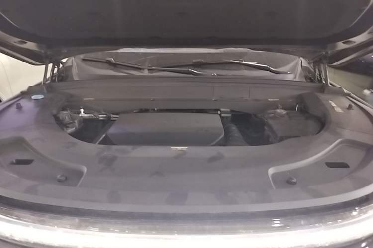 Used Li Auto L7 2023 Max model Engine Bay