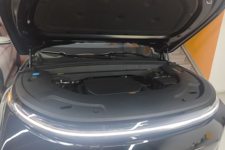 Used Li Auto L7 2023 Pro Model Engine Bay