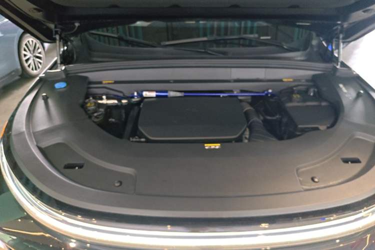 Used Li Auto L7 2023 Pro Model Engine Bay