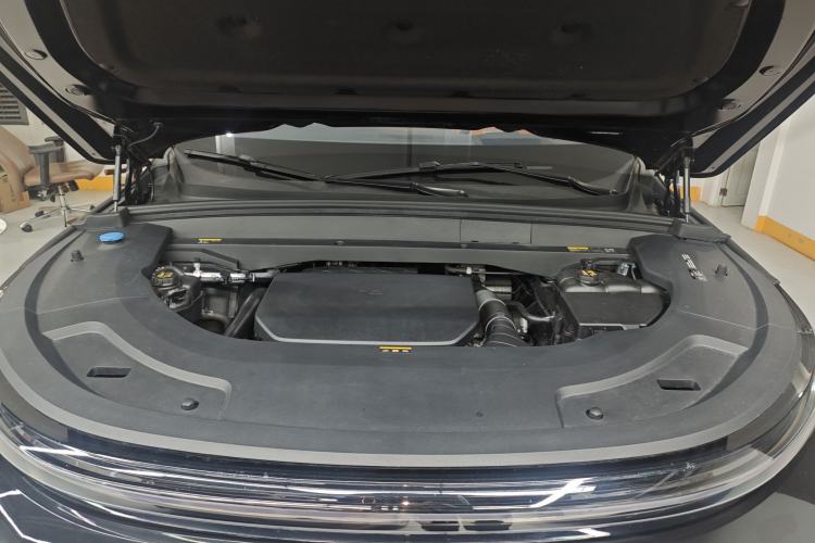 Used Li Auto L7 2023 Pro Model Engine Bay