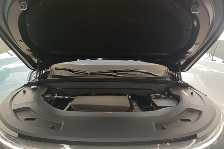 Used Li Auto L7 2023 Air model Engine Bay