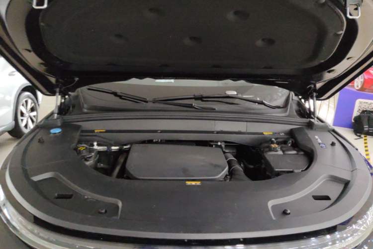 Used Li Auto L7 2023 Pro Model Engine Bay