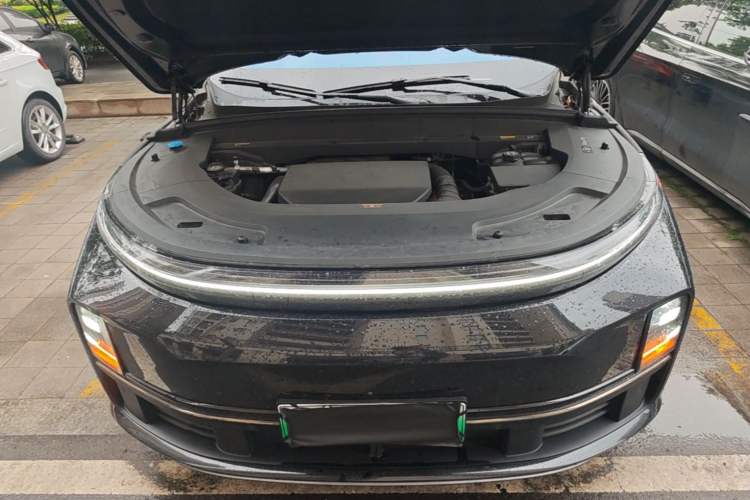 Used Li Auto L7 2023 Pro Model Engine Bay