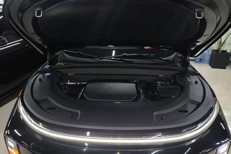 Used Li Auto L7 2023 Pro Model Engine Bay
