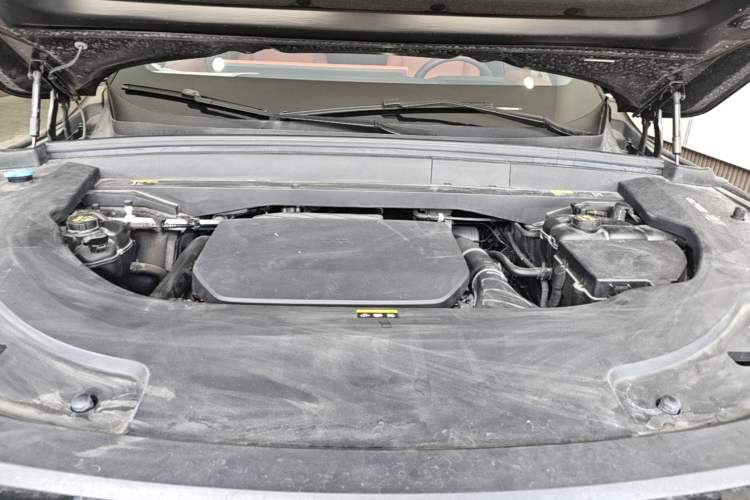 Used Li Auto L7 2023 Pro Model Engine Bay