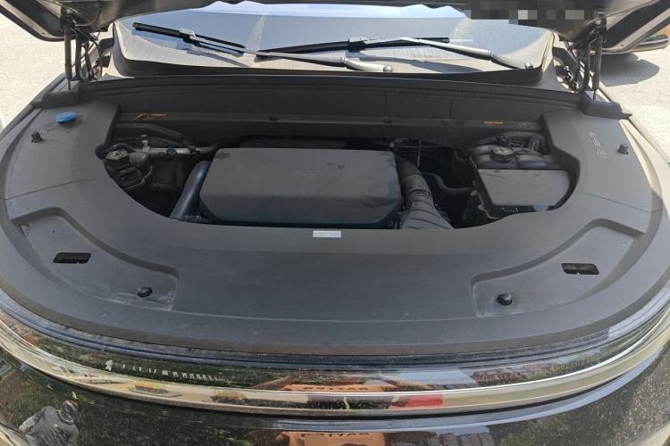 Used Li Auto L7 2023 Pro Model Engine Bay