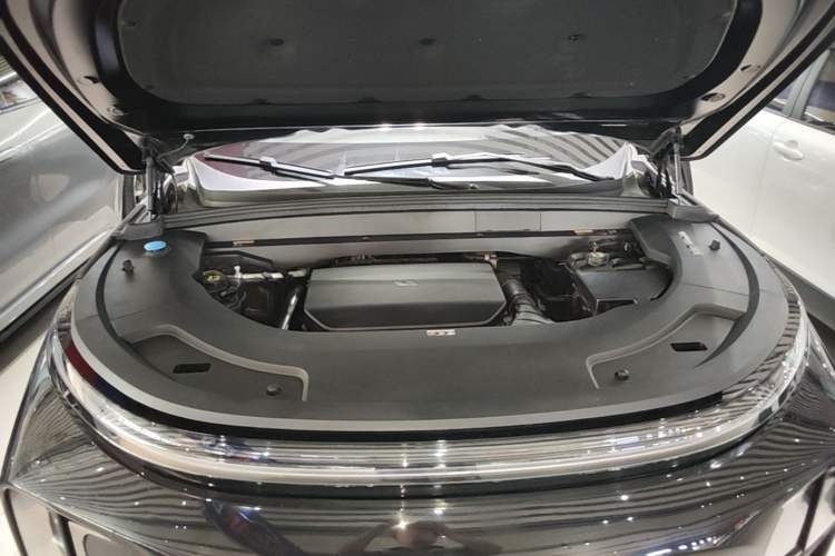 Used Li Auto L7 2023 Air model Engine Bay