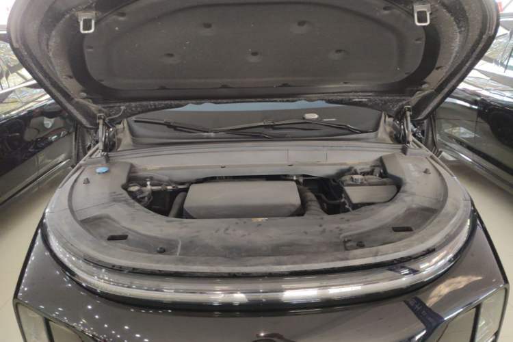 Used Li Auto L7 2023 Pro Model Engine Bay