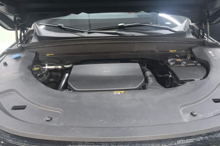 Used Li Auto L7 2023 Pro Model Engine Bay