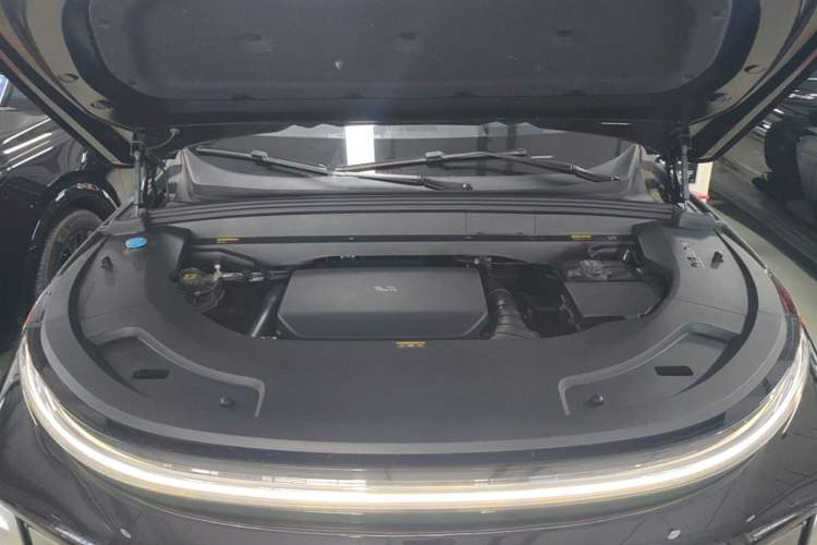 Used Li Auto L7 2023 Pro Model Engine Bay