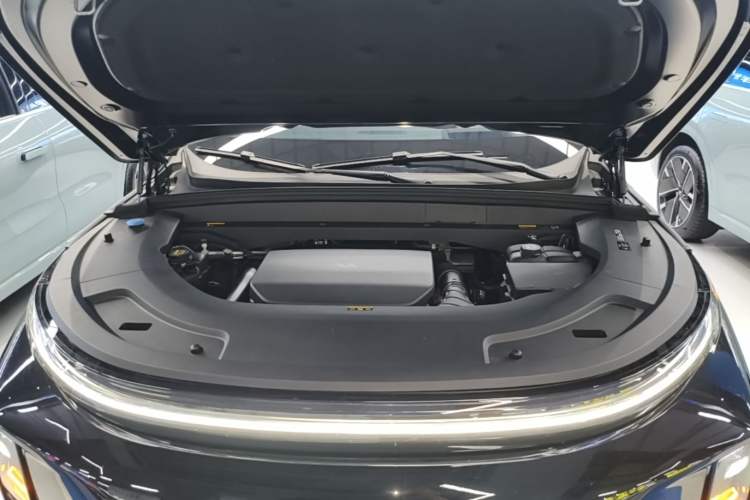 Used Li Auto L7 2023 Pro Model Engine Bay