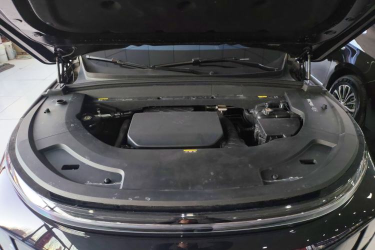 Used Li Auto L7 2023 Pro Model Engine Bay