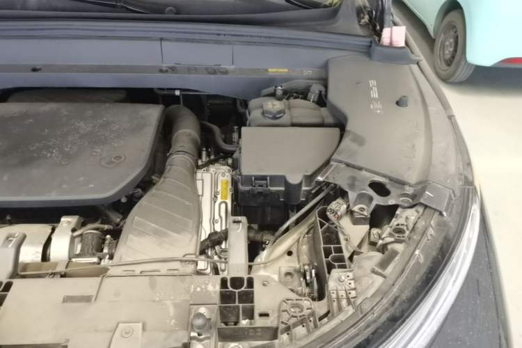 Used Li Auto L7 2023 Pro Model Engine Bay Left