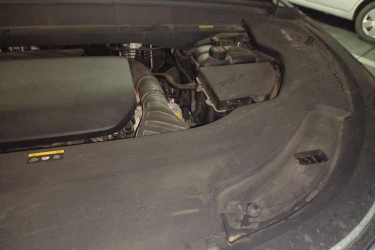 Used Li Auto L7 2023 Pro Model Engine Bay Left