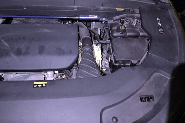 Used Li Auto L7 2023 Pro Model Engine Bay Left