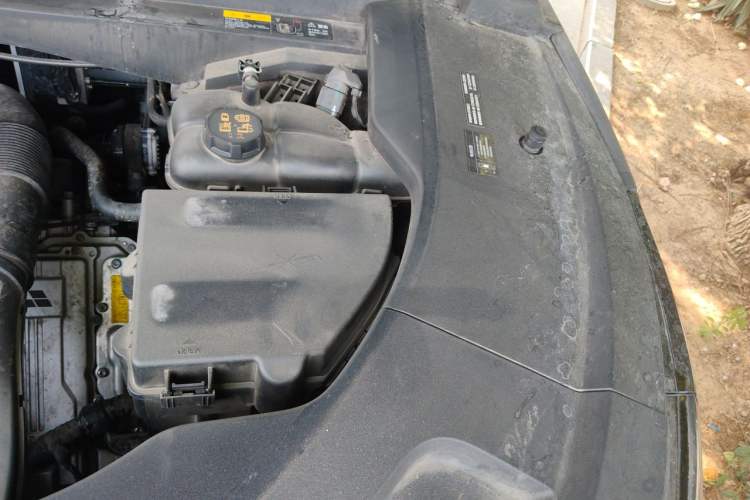 Used Li Auto L7 2023 Pro Model Engine Bay Left
