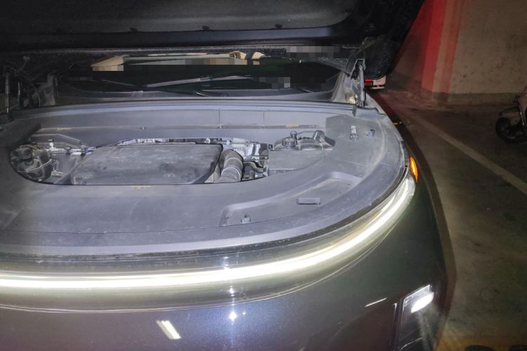 Used Li Auto L7 2023 Max model Engine Bay Left