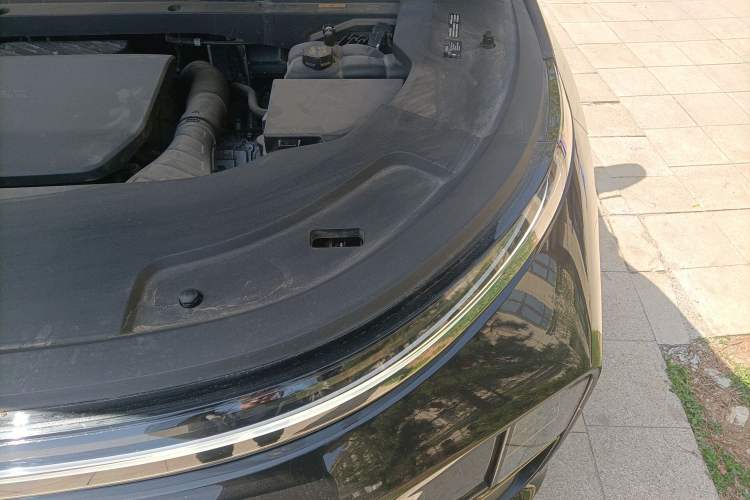 Used Li Auto L7 2023 Pro Model Engine Bay Left